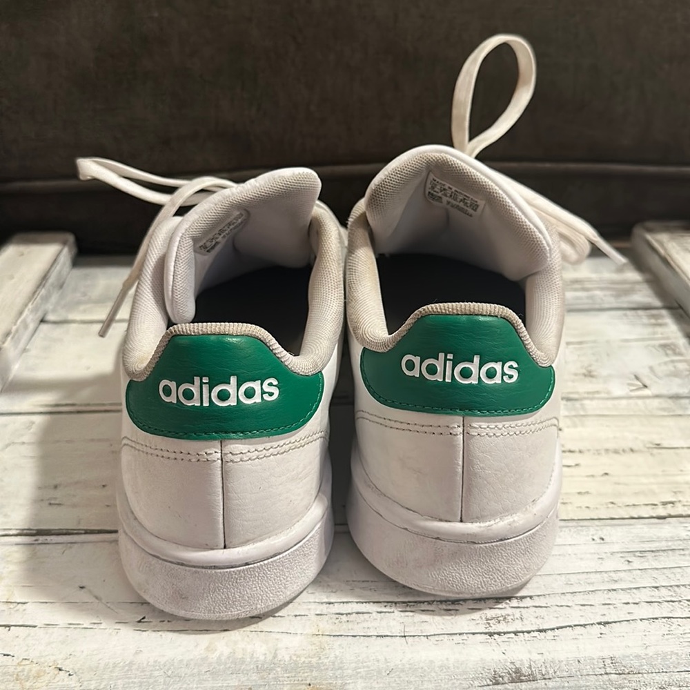 adidas Women's Advantage Tennis Shoe